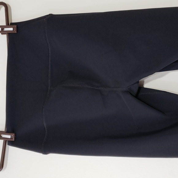 Like new! ALO Yoga High Waisted Ripped Warrior Leggings - Picture 6 of 13